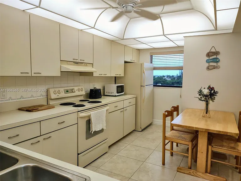 10200 S Ocean Dr #504 — Photo 7