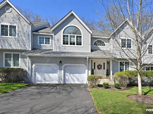 15 Drake Dr #G2, Hillsdale, NJ 07642