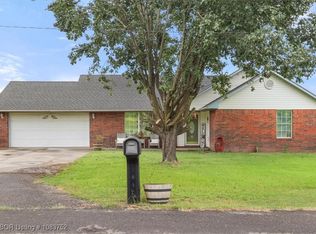 306 Harding St, Poteau, OK 74953