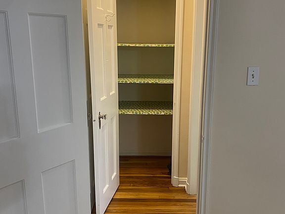 4th image of 12039 Edgewater Dr #403