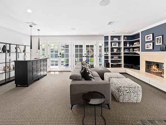 4th image of 4857 Lennox Ave