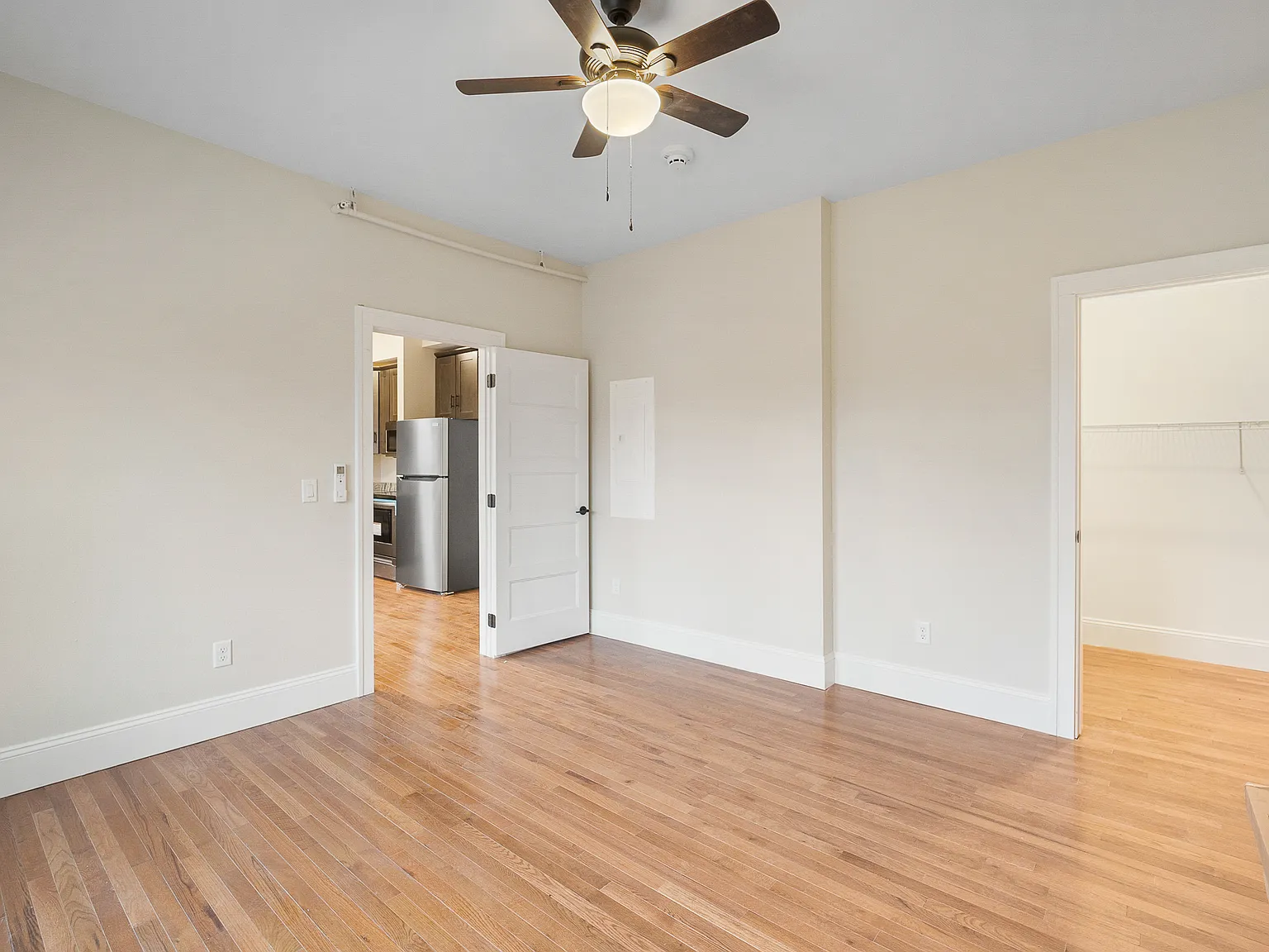 Van Cruz Apartment — Photo 4