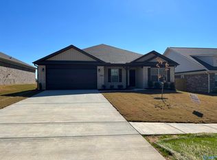 1666 Opp Reynolds Rd, Toney, AL 35773