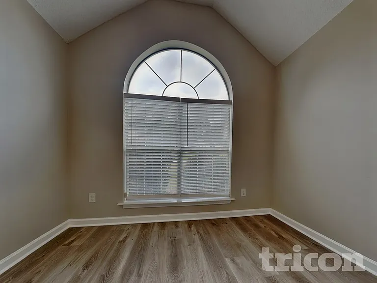 4050 Monarch Dr — Photo 11