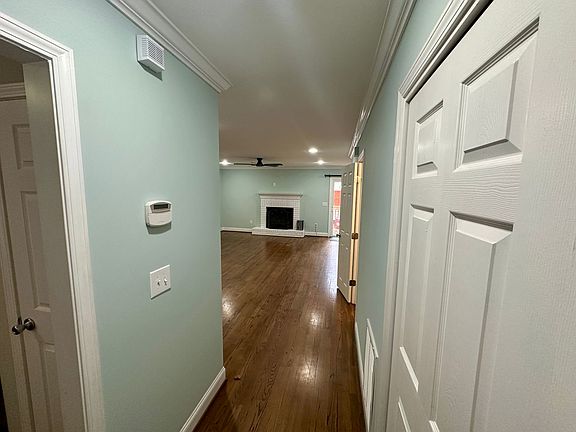 5th image of 106 College Heights Blvd