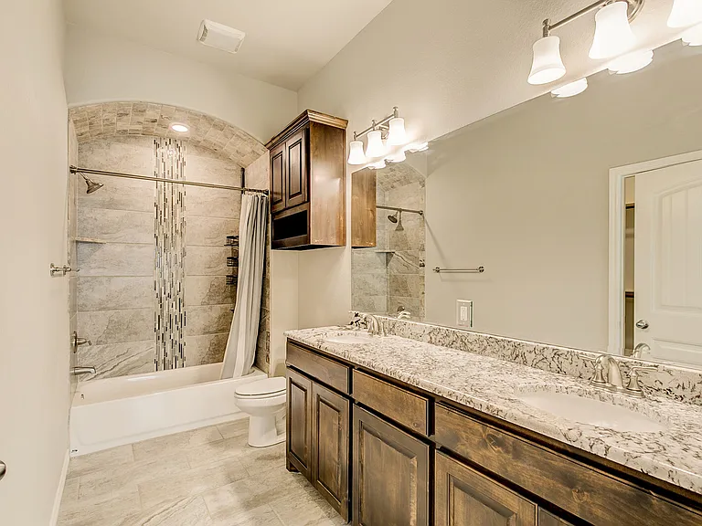 301-313 Amethyst Ct — Photo 35
