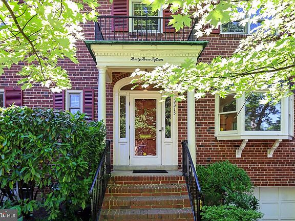 3rd image of 3315 Carolina Pl