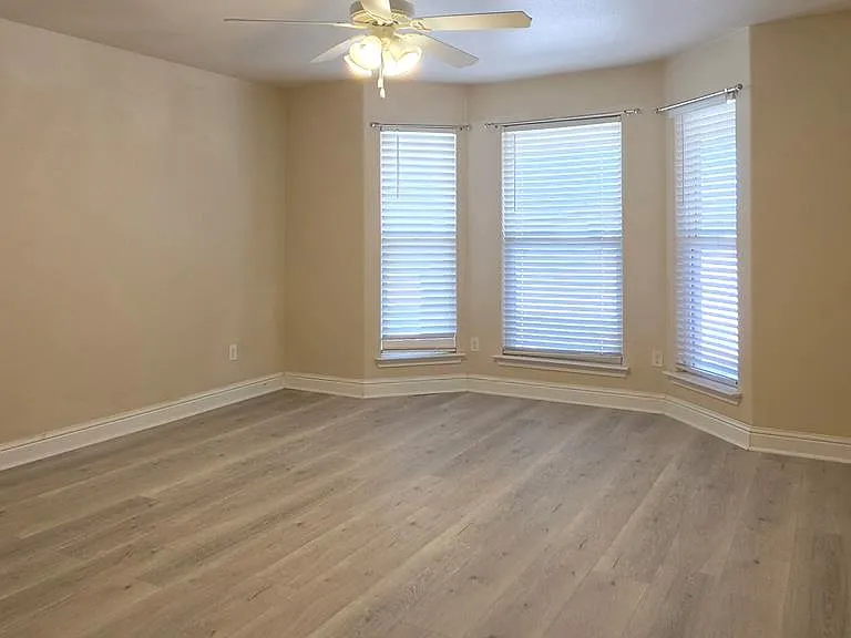 6011 Mile High Ln — Photo 16