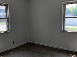 52 Van Wart Path, Newton, MA 02459