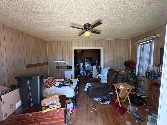 5th image of 1105 E 4th St