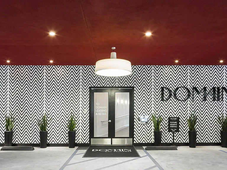 Domain WeHo — Photo 14