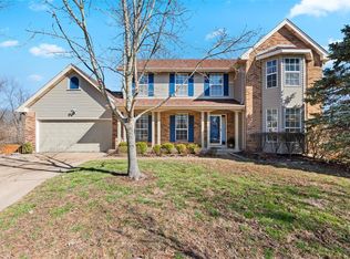 16407 Green Pines Dr, Ballwin, MO 63011