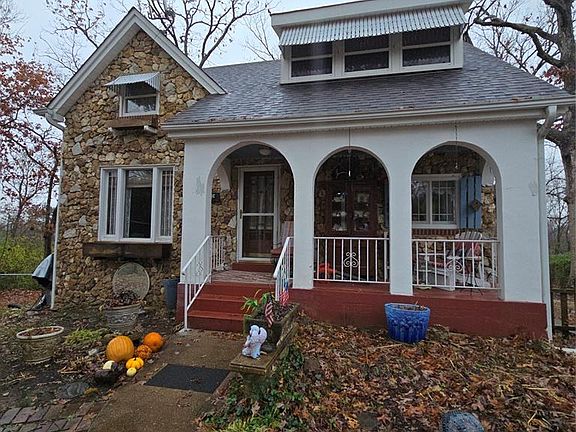 2nd image of 1833 Opeechee Beach Rd