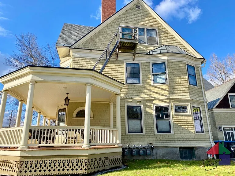 38 School St — Photo 11