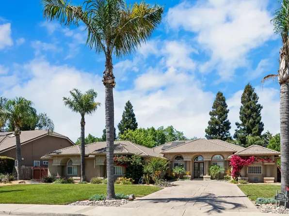 5221 W Lakewood Drive, Visalia, CA 93291