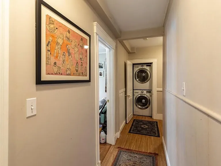 114 Gladstone St — Photo 5