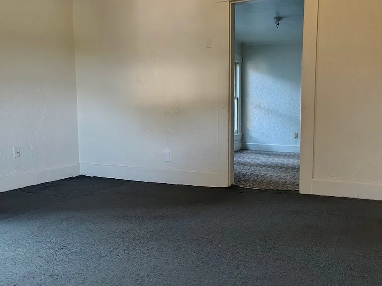 45 Pearl Ave #2 — Photo 2