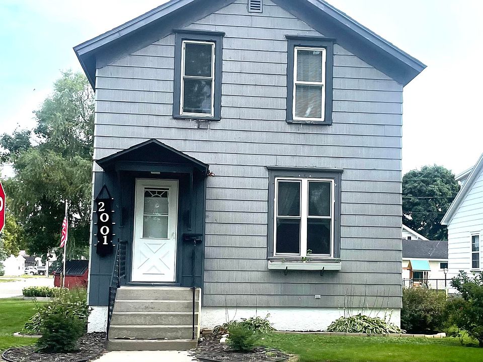 2001 15th Ave, Menominee, MI 49858 Zillow