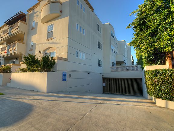 5th image of 4832 Whitsett Ave Unit 205