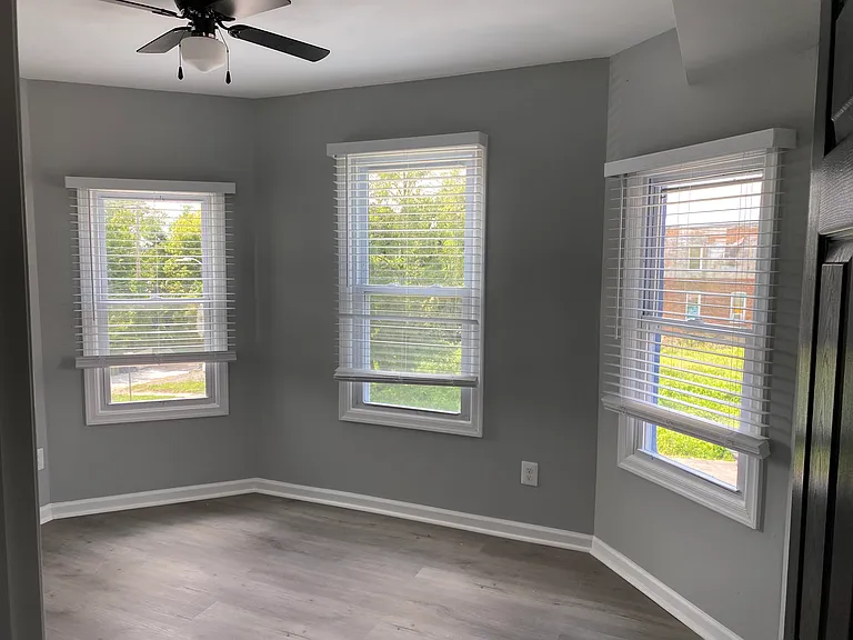 2933 Presstman St — Photo 12