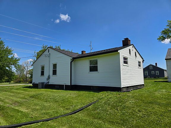 5th image of 1105 Coonpath Rd NW