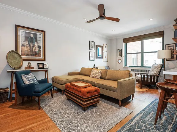 7810 34th Ave APT 1E, Flushing, NY 11372