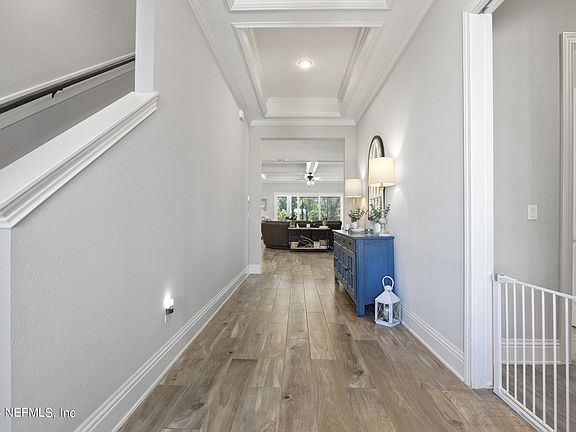4th image of 433 PARK FOREST Drive