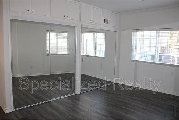 1827 Hill Dr — Photo 5
