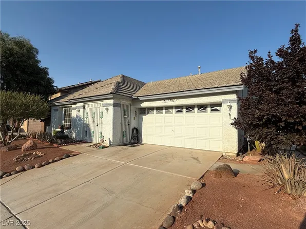 320 New Hope Dr, Henderson, NV 89014