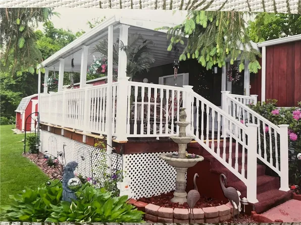 6 Roundtable Dr, Rostraver Township, PA 15012