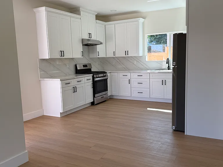 825 Euclid Ave #B — Photo 7