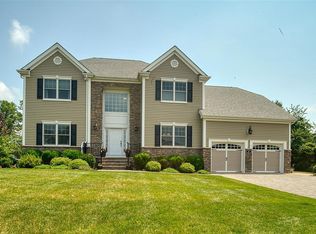 37 Galway Rd, Skillman, NJ 08558