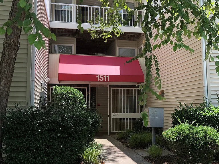 1511 Graduate Ln #4 — Photo 4