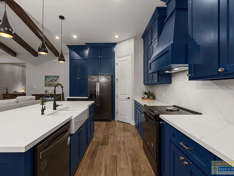124 Torrey Pines Rd — Photo 15
