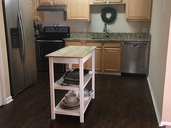 3rd image of 2897 W Huron Dr