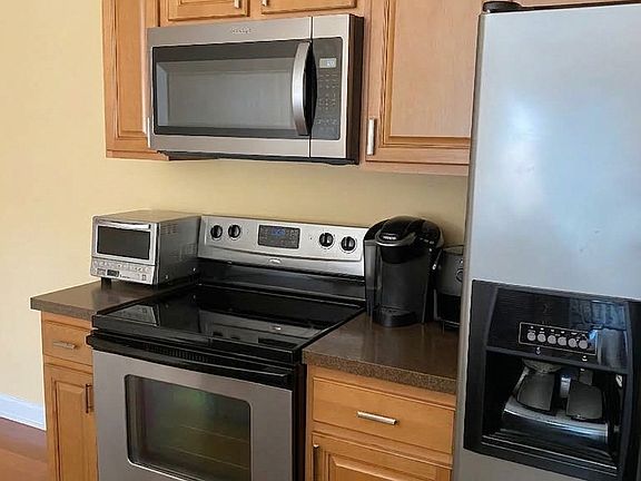 3rd image of 25 S Hanover St #5