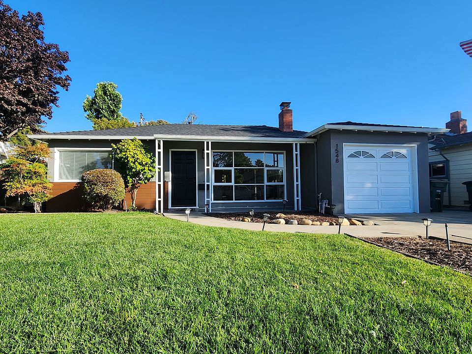 1st image of 1548 Cottage Grove Ave