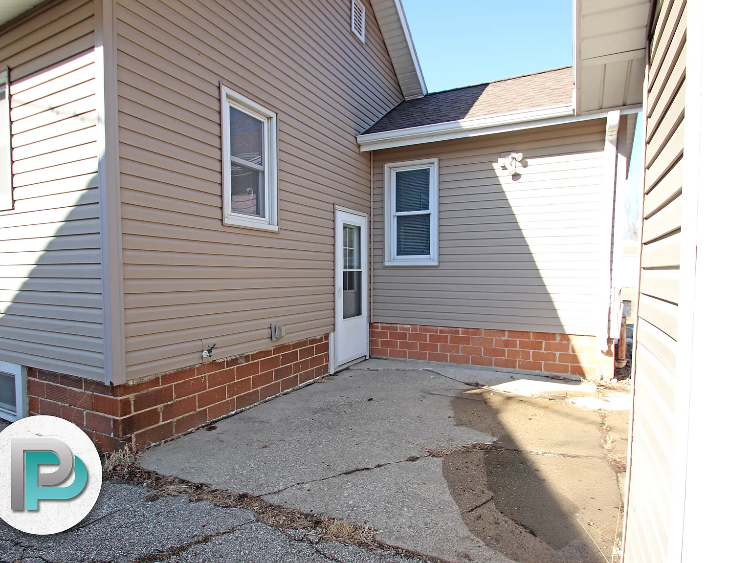 2 bed, 1256 sqft, $900 — Photo 3