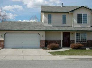 1821 N St Helens Dr, Post Falls, ID 83854