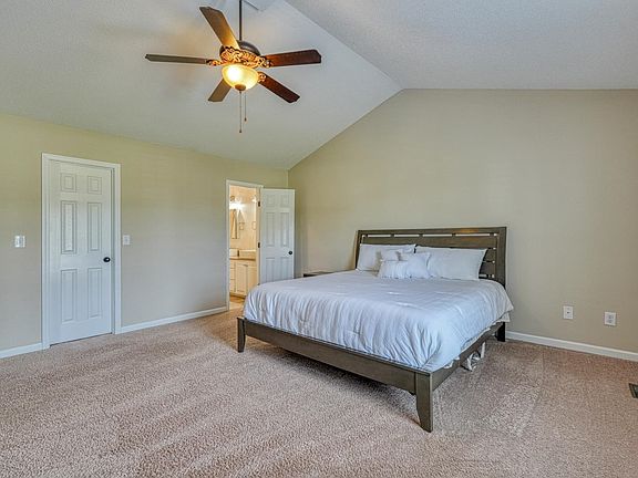 5th image of 140 Bermuda Ln