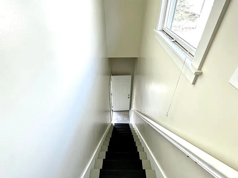 1538 Bellefontaine St — Photo 10
