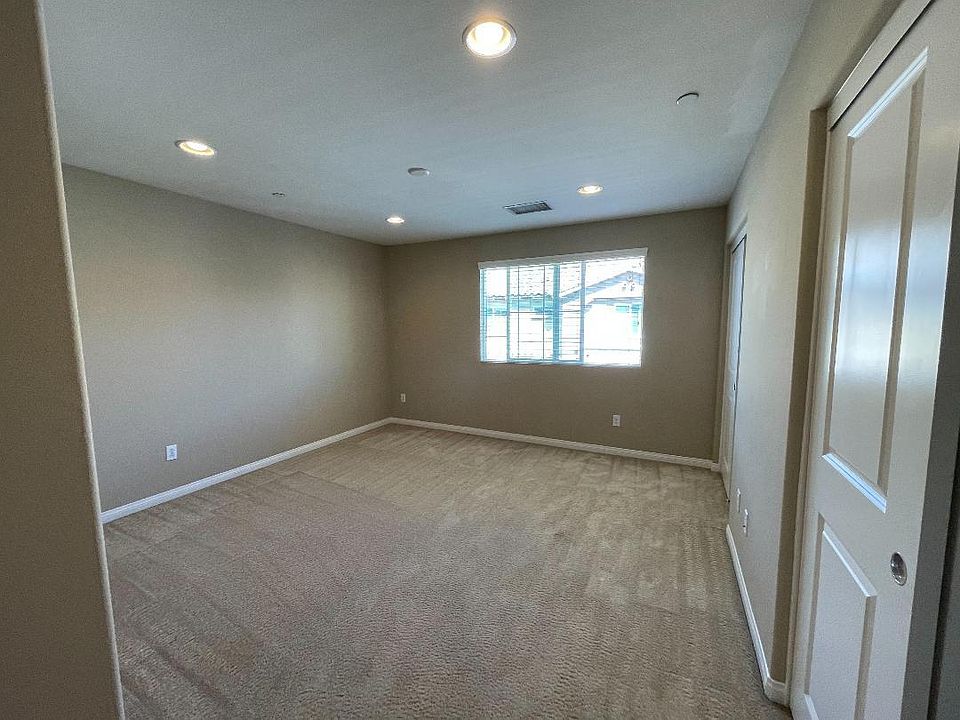 2nd image of 317 N Edenfield Ave