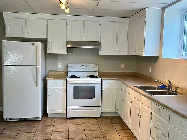 16414 McCowan Rd #BASEMENT — Photo 6