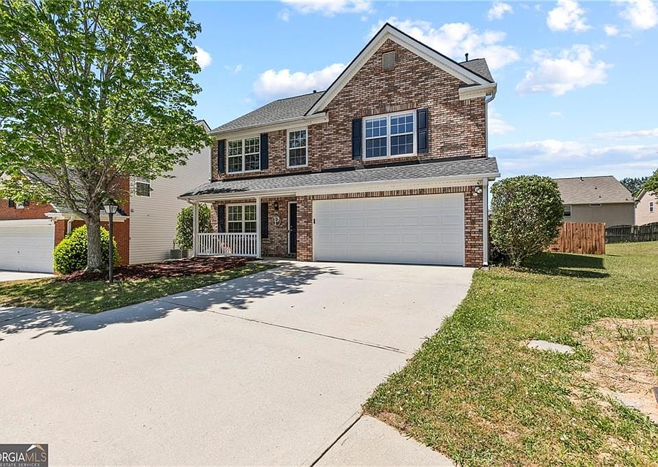 1st image of 646 Hawthorn Ln