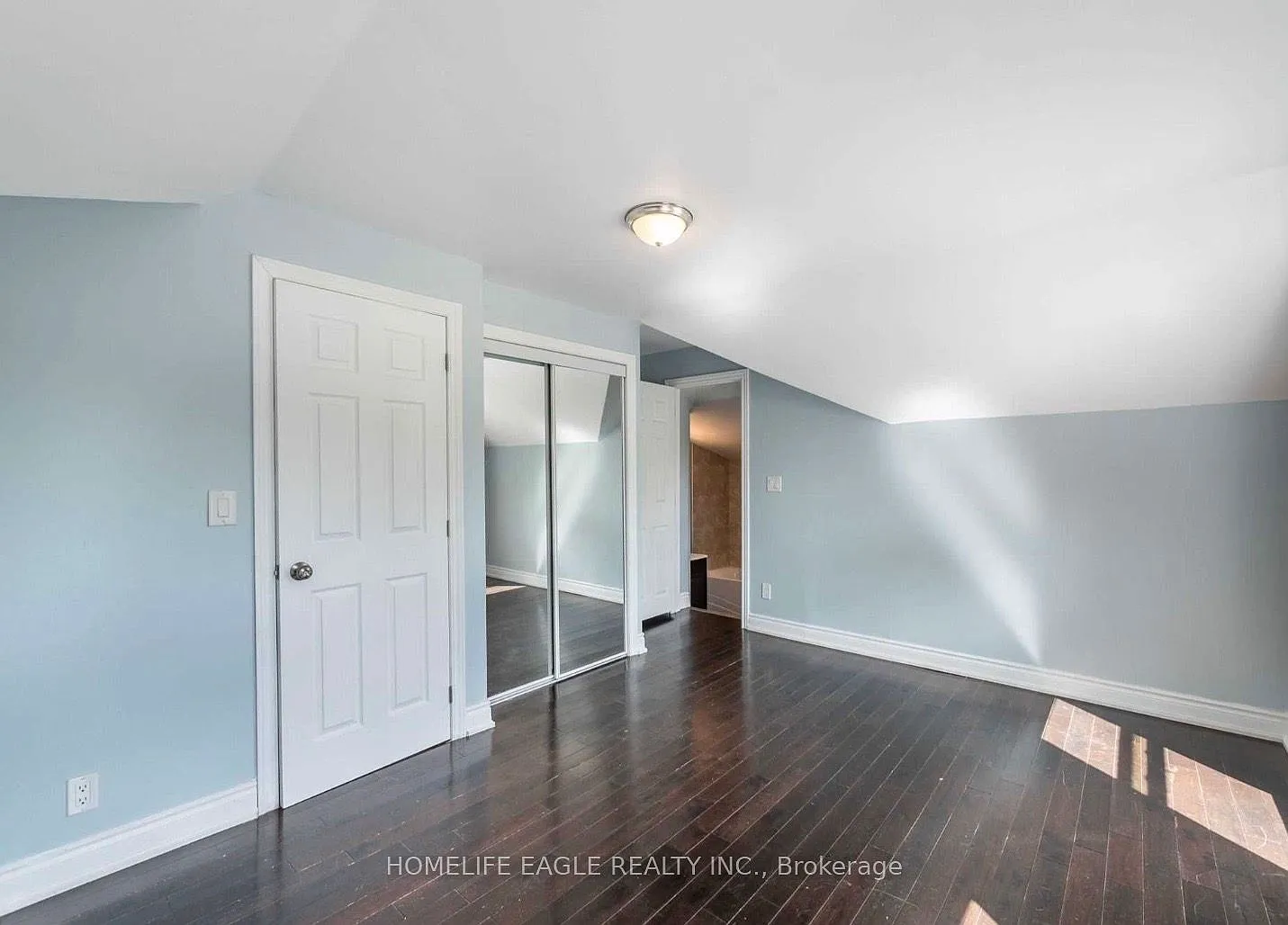 3 bed, $2,150 — Photo 4
