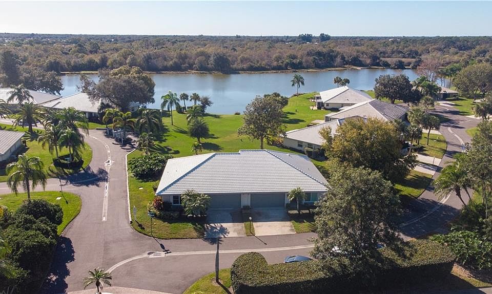 1st image of 3084 Grey Heron Cir