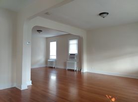 15 Edison Ave, Albany, NY
