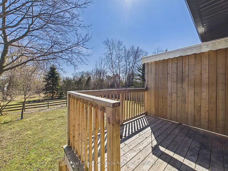 1085 Sutton St — Photo 18