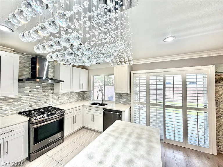 10087 Yellow Canary Ave — Photo 13