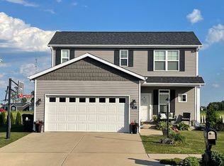 1612 Savile Ln, Washington, IL